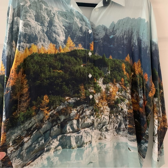 Mountain Scene Blouse - Picture 2 of 7